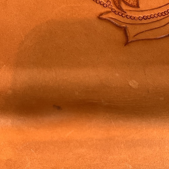 Hand tooled leather wallet. - Picture 4 of 5